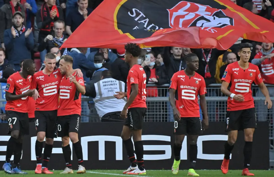 里昂逆转晋级，神奇一战打动球迷